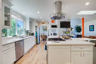 22459 Venido, Woodland Hills, CA 91364 - Photo 17