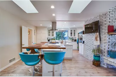22459 Venido, Woodland Hills, CA 91364 - Photo 15