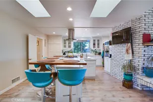 22459 Venido, Woodland Hills, CA 91364 - Photo 15