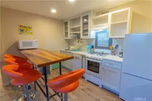22459 Venido, Woodland Hills, CA 91364 - Photo 51