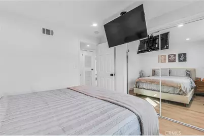 651 E Hillcrest Drive, Thousand Oaks, CA 91360 - Photo 17