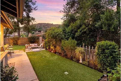 10831 Roycroft #27, Los Angeles, CA 91352 - Photo 23