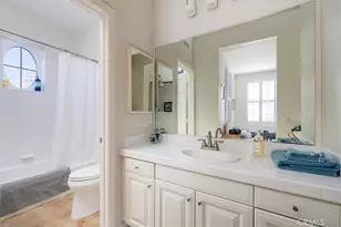27008 Pierpont Ct, Valencia, CA 91355 - Photo 33