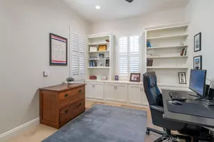 27008 Pierpont Ct, Valencia, CA 91355 - Photo 19