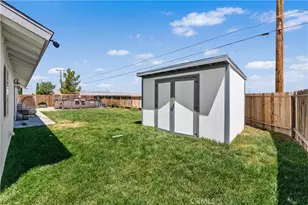 7821 Fir, California City, CA 93505 - Photo 39