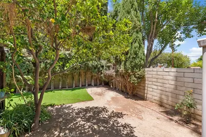 995 Vallejo, Simi Valley, CA 93065 - Photo 25