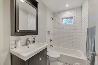 6458 Hanna, Woodland Hills, CA 91303 - Photo 17