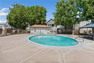 21305 Nandina Ln, Newhall, CA 91321 - Photo 33