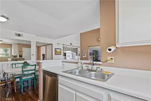 21305 Nandina Ln, Newhall, CA 91321 - Photo 11