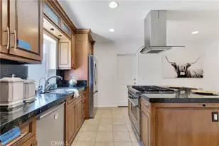 22334 Criswell St, Woodland Hills, CA 91303 - Photo 13