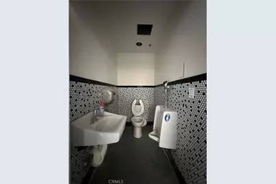 215 W 6th Street #R115B, Los Angeles, CA 90014 - Photo 13