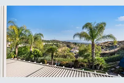 22238 Evening Star Court, Saugus, CA 91390 - Photo 15