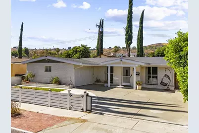 19347 Four Oaks Street, Canyon Country, CA 91351 - Photo 3