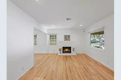 15460 Sylvan Street, Van Nuys, CA 91411 - Photo 9