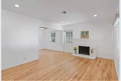 15460 Sylvan Street, Van Nuys, CA 91411 - Photo 7