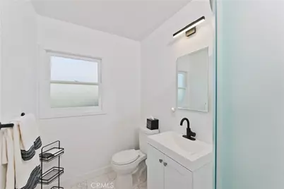 10143 Sophia, North Hills, CA 91343 - Photo 9