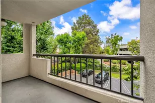 5500 Owensmouth Ave, Woodland Hills, CA 91367 - Photo 25