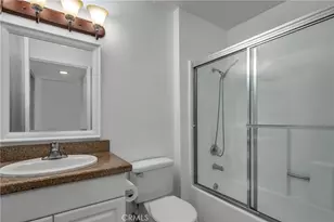 5500 Owensmouth Ave, Woodland Hills, CA 91367 - Photo 23