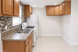 17144 Burton St, Lake Balboa, CA 91406 - Photo 39