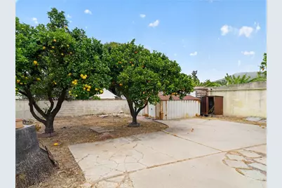 225 W Center Street, Ventura, CA 93001 - Photo 5