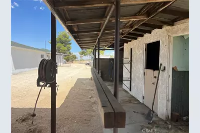 31300 233rd, Llano, CA 93544 - Photo 39