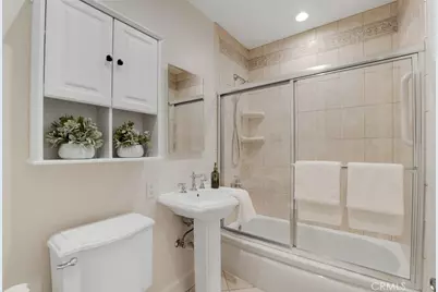 13903 Hesby Street, Sherman Oaks, CA 91423 - Photo 15
