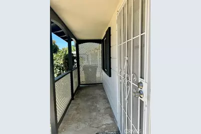 17431 Valerio, Van Nuys, CA 91406 - Photo 5
