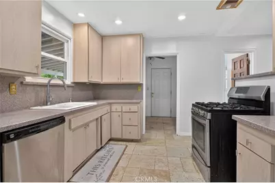 10343 Memory Park, Mission Hills (San Fernando), CA 91345 - Photo 17