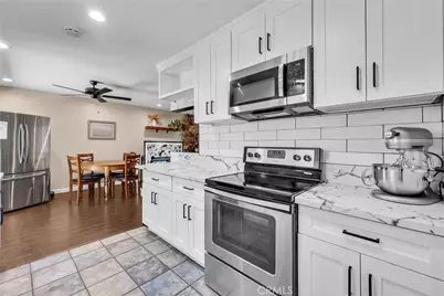 24048 Cruise Circle, Canyon Lake, CA 92587 - Photo 7