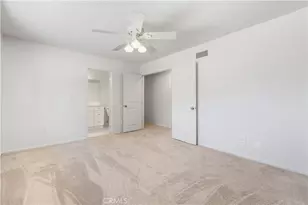 28020 Newbird Dr, Saugus, CA 91350 - Photo 17
