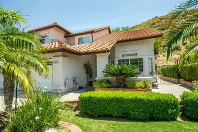 28722 Darrow, Saugus, CA 91390 - Photo 3