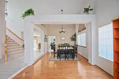 28722 Darrow, Saugus, CA 91390 - Photo 5