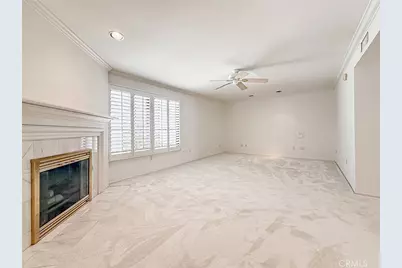 18100 Burbank Boulevard #24, Tarzana, CA 91356 - Photo 15
