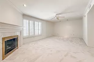 18100 Burbank Blvd, Tarzana, CA 91356 - Photo 15