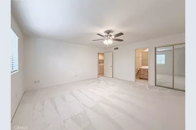 18100 Burbank Boulevard #24, Tarzana, CA 91356 - Photo 29