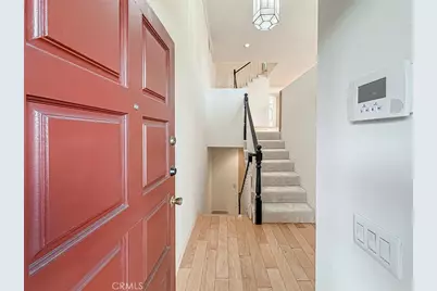 18100 Burbank Boulevard #24, Tarzana, CA 91356 - Photo 5