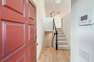 18100 Burbank Blvd, Tarzana, CA 91356 - Photo 5