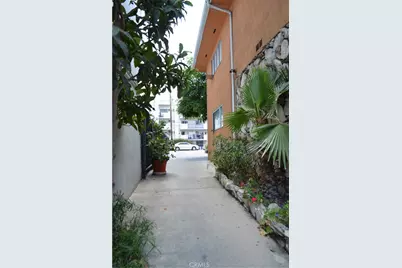 749 S Berendo, Los Angeles, CA 90005 - Photo 19