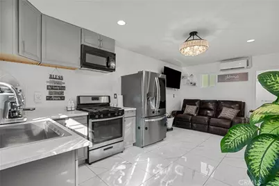 13400 Herron St, Sylmar, CA 91342 - Photo 27