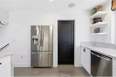 11324 Victory Boulevard, North Hollywood, CA 91606 - Photo 17