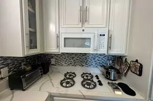 20300 Vanowen Street, Winnetka, CA 91306 - Photo 17