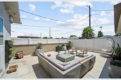 7720 Ensign Avenue, Los Angeles, CA 91352 - Photo 17