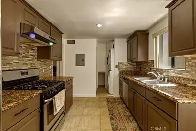 8933 Willis #15, Panorama City, CA 91402 - Photo 11