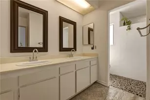 8933 Willis, Panorama City, CA 91402 - Photo 15