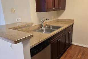 5520 Owensmouth Ave, Woodland Hills, CA 91367 - Photo 5