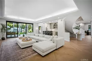 17437 Oak Creek Ct, Encino, CA 91316 - Photo 9