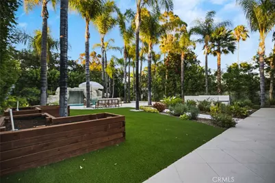 17437 Oak Creek Court, Encino, CA 91316 - Photo 67