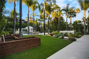 17437 Oak Creek Ct, Encino, CA 91316 - Photo 67