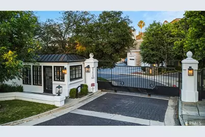 17437 Oak Creek Court, Encino, CA 91316 - Photo 71