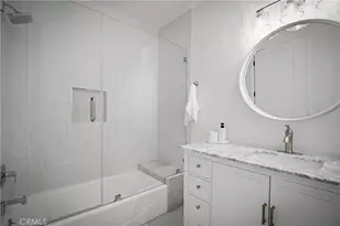 17437 Oak Creek Ct, Encino, CA 91316 - Photo 49